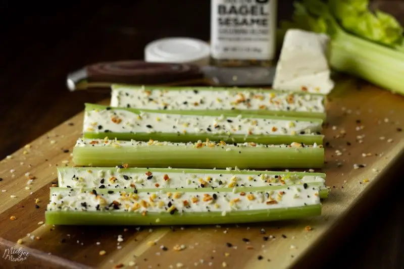 Everything Bagel Celery (Easy Keto Snack!)  MidgetMomma